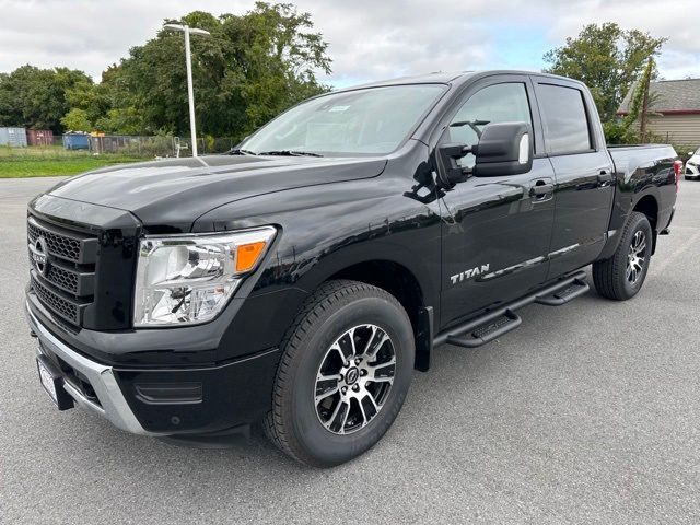 2024 Nissan Titan SV