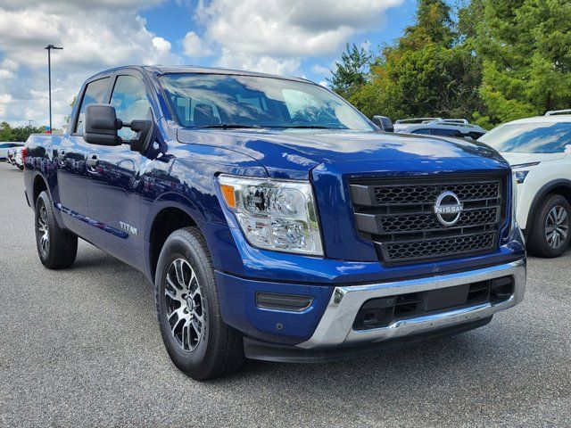 2024 Nissan Titan SV