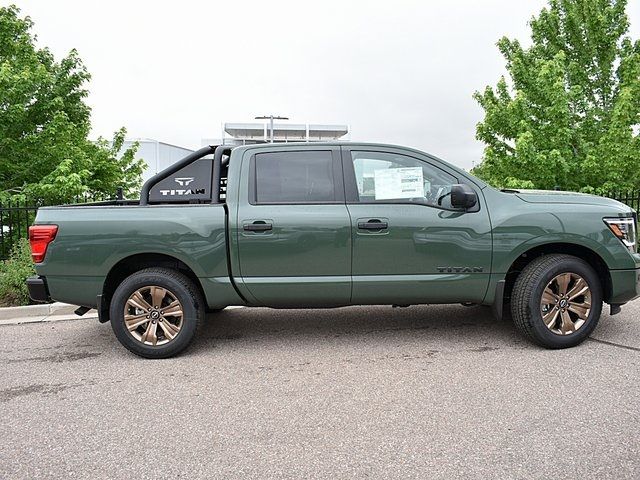 2024 Nissan Titan SV