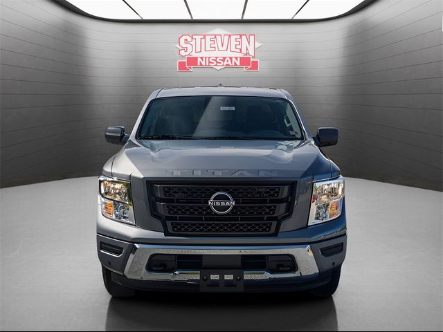 2024 Nissan Titan SV