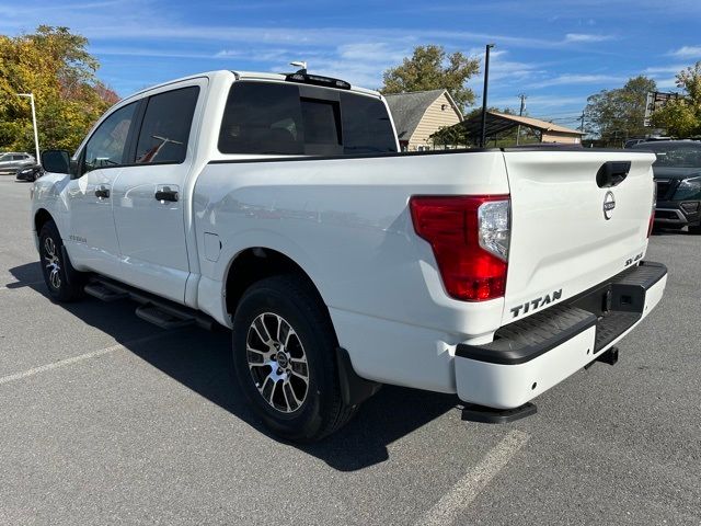 2024 Nissan Titan SV