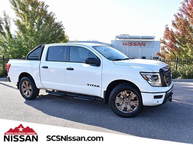 2024 Nissan Titan SV