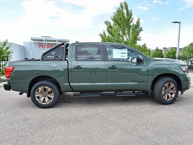 2024 Nissan Titan SV