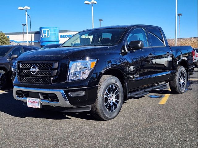 2024 Nissan Titan SV