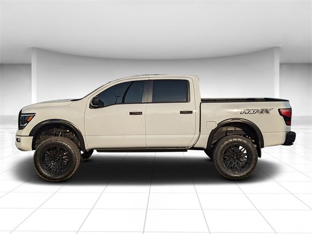 2024 Nissan Titan SV