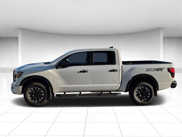 2024 Nissan Titan SV