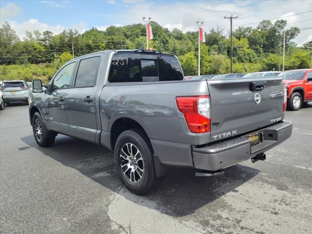 2024 Nissan Titan SV