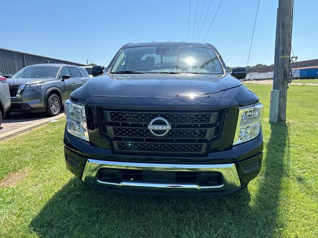 2024 Nissan Titan SV