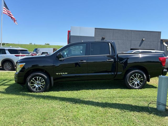 2024 Nissan Titan SV