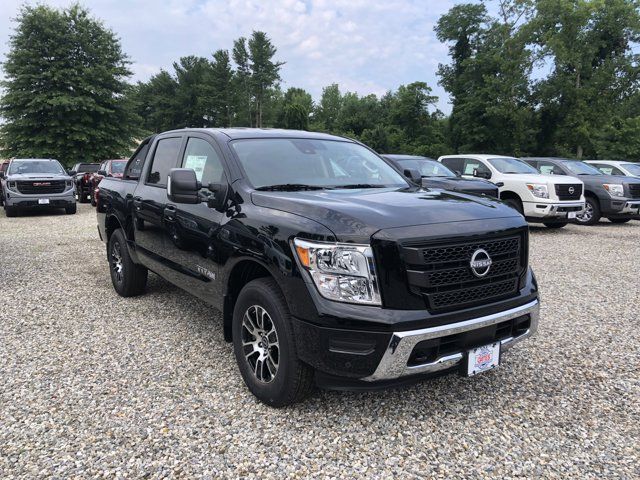 2024 Nissan Titan SV