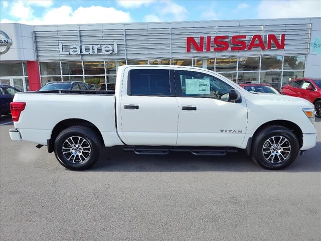 2024 Nissan Titan SV