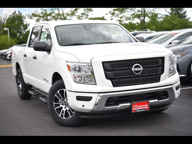 2024 Nissan Titan SV