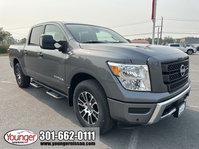 2024 Nissan Titan SV