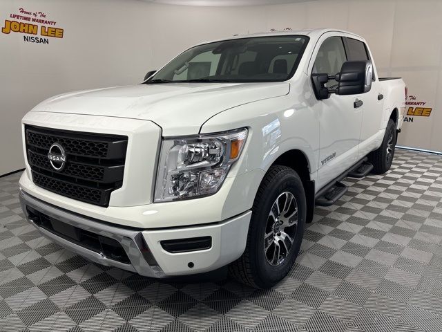 2024 Nissan Titan SV