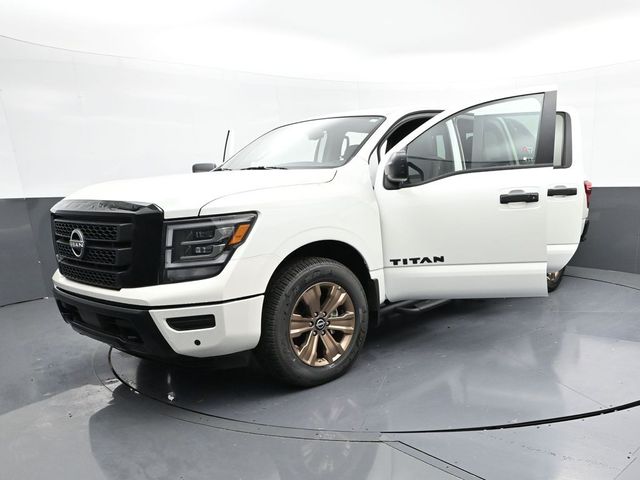 2024 Nissan Titan SV