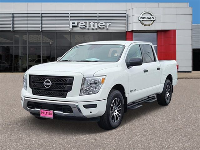 2024 Nissan Titan SV