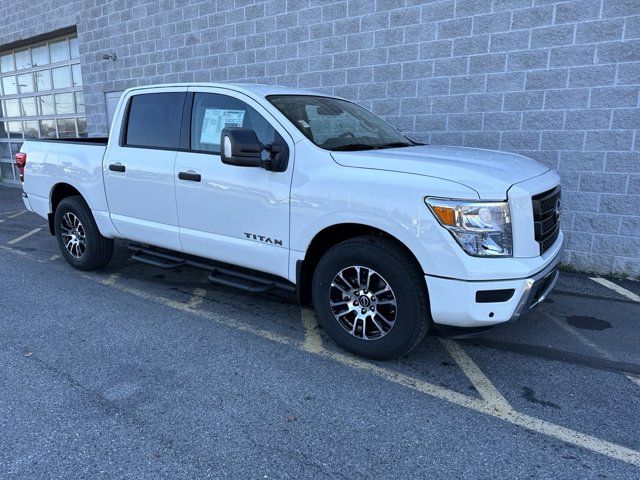 2024 Nissan Titan SV