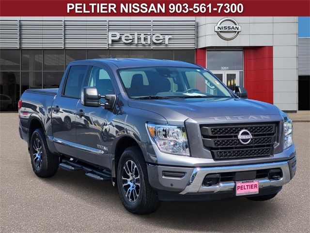 2024 Nissan Titan SV