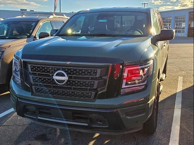 2024 Nissan Titan SV