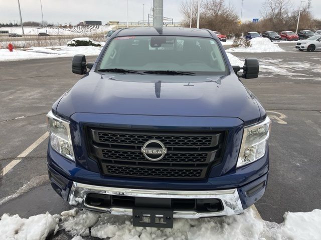 2024 Nissan Titan SV