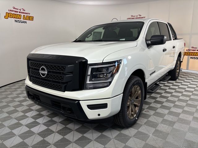 2024 Nissan Titan SV