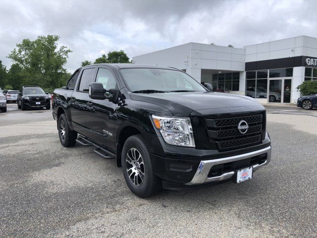 2024 Nissan Titan SV