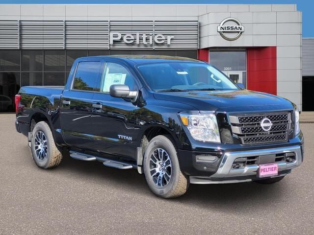 2024 Nissan Titan SV