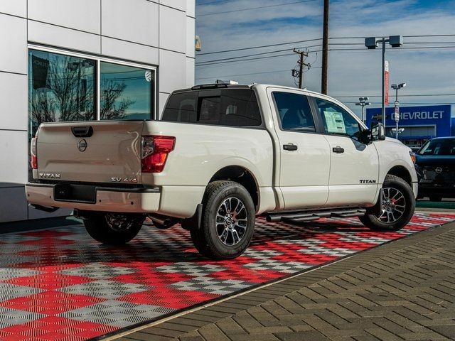 2024 Nissan Titan SV