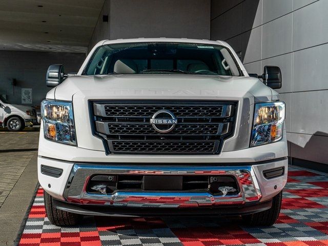 2024 Nissan Titan SV