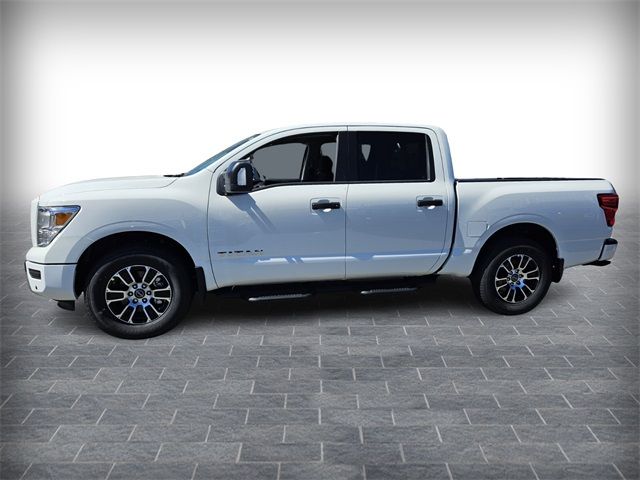 2024 Nissan Titan SV