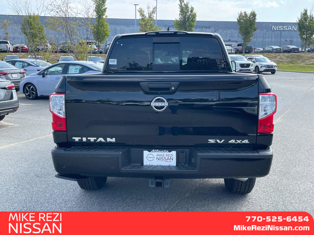 2024 Nissan Titan SV