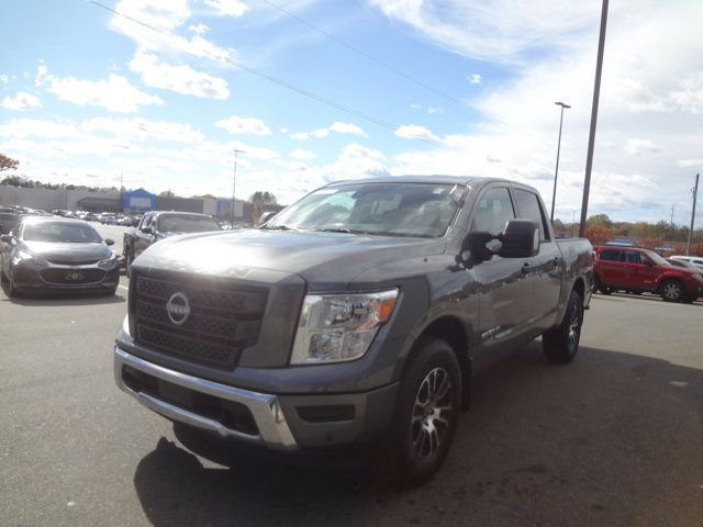 2024 Nissan Titan SV