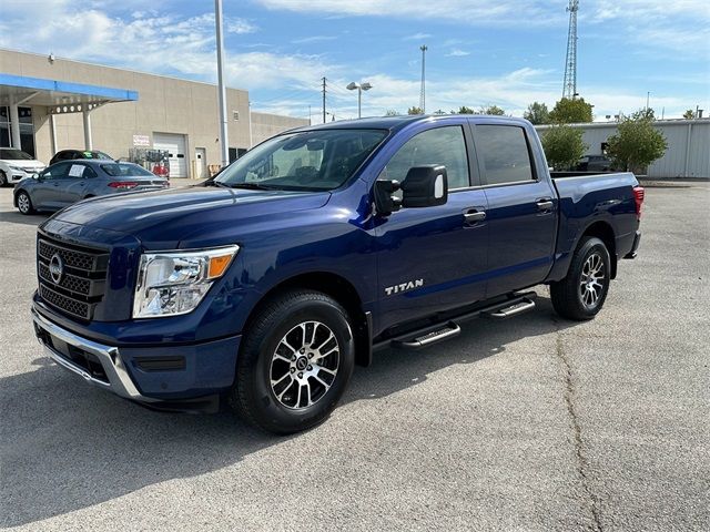 2024 Nissan Titan SV