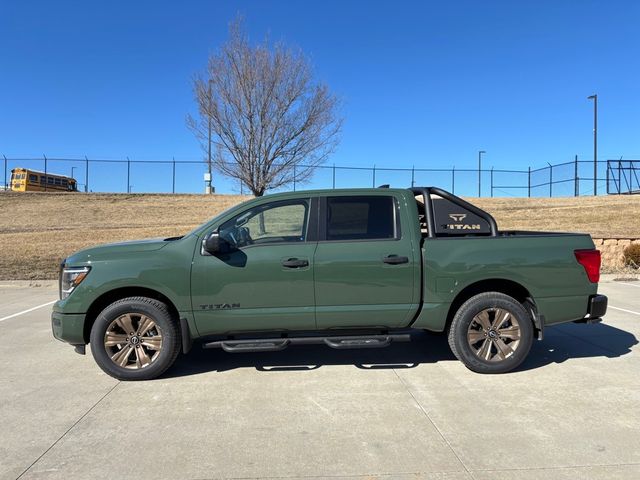 2024 Nissan Titan SV