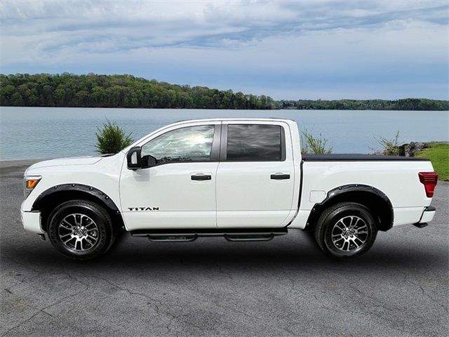 2024 Nissan Titan SV