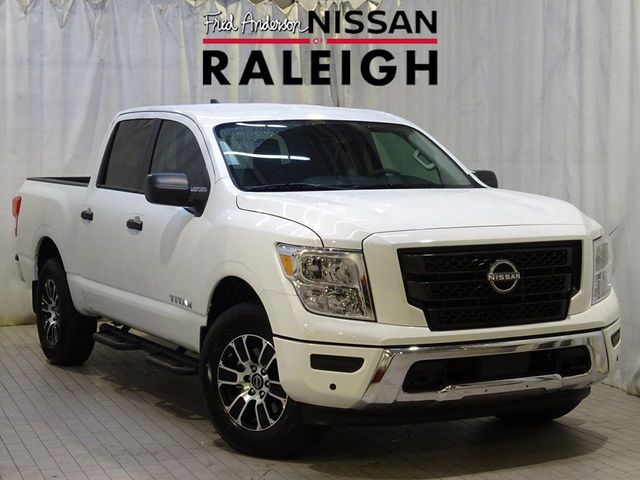 2024 Nissan Titan SV