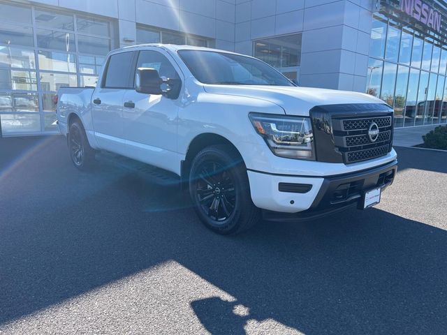 2024 Nissan Titan SV