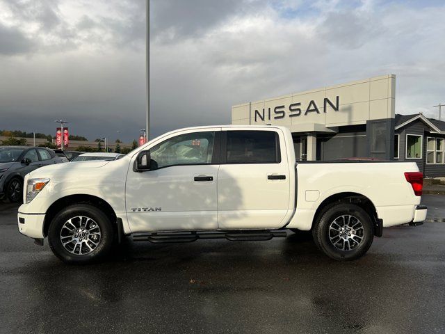 2024 Nissan Titan SV