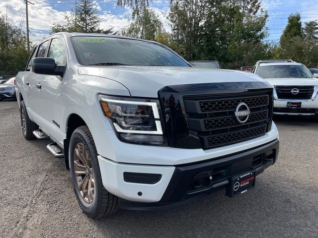 2024 Nissan Titan SV