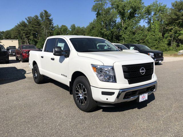 2024 Nissan Titan SV