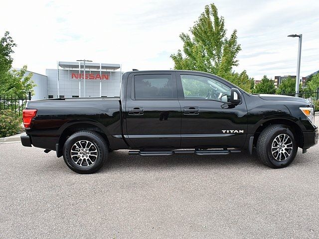 2024 Nissan Titan SV