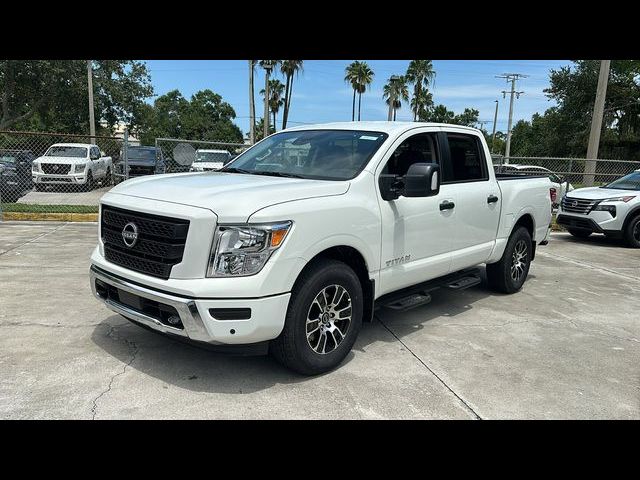 2024 Nissan Titan SV