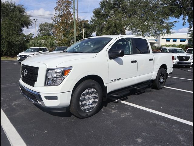 2024 Nissan Titan SV