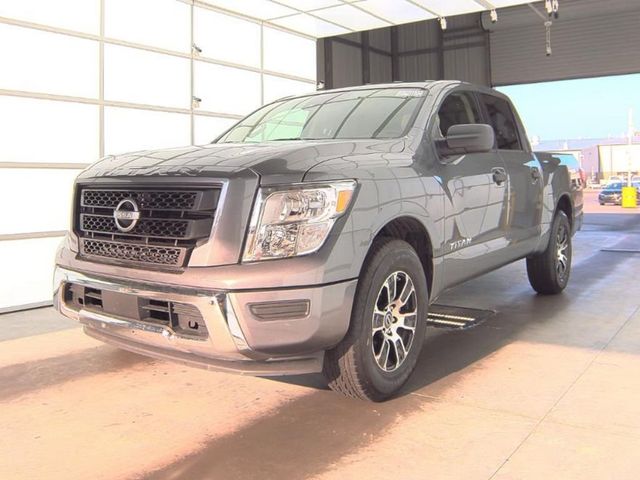 2024 Nissan Titan SV