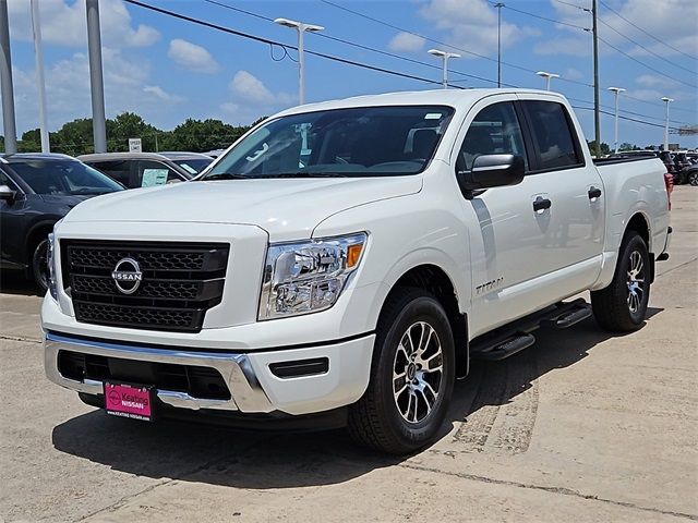 2024 Nissan Titan SV