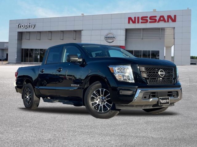 2024 Nissan Titan SV