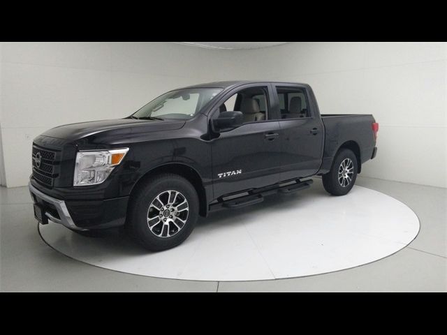 2024 Nissan Titan SV