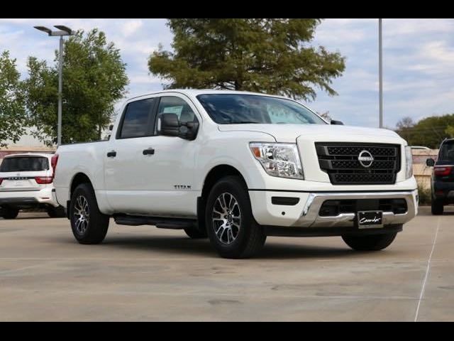 2024 Nissan Titan SV