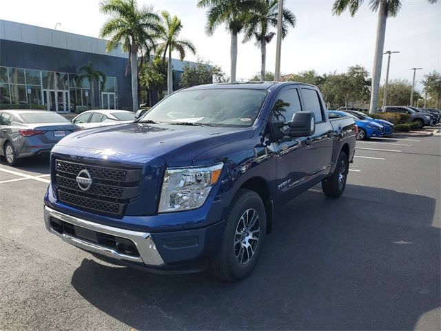 2024 Nissan Titan SV