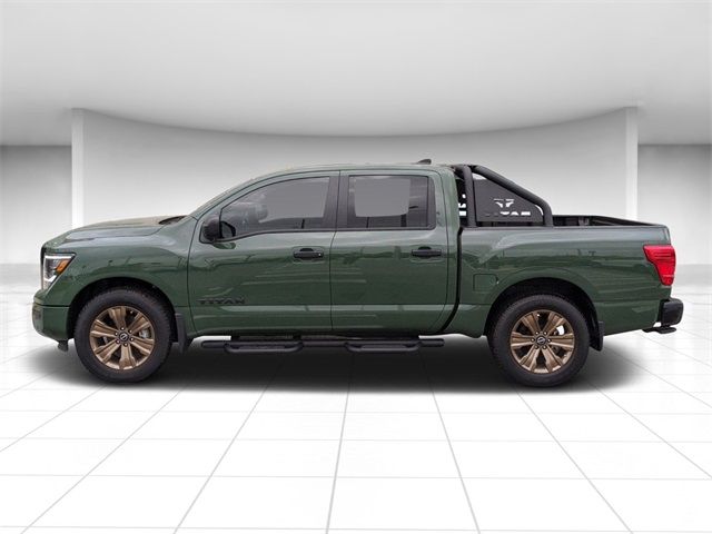 2024 Nissan Titan SV